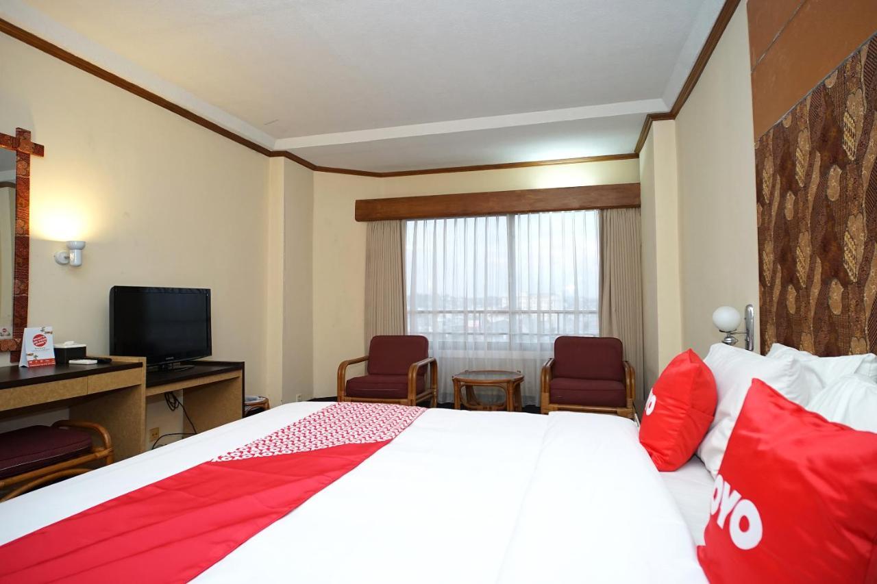 Collection O 1963 Hotel The New Benakutai Balikpapan Kültér fotó